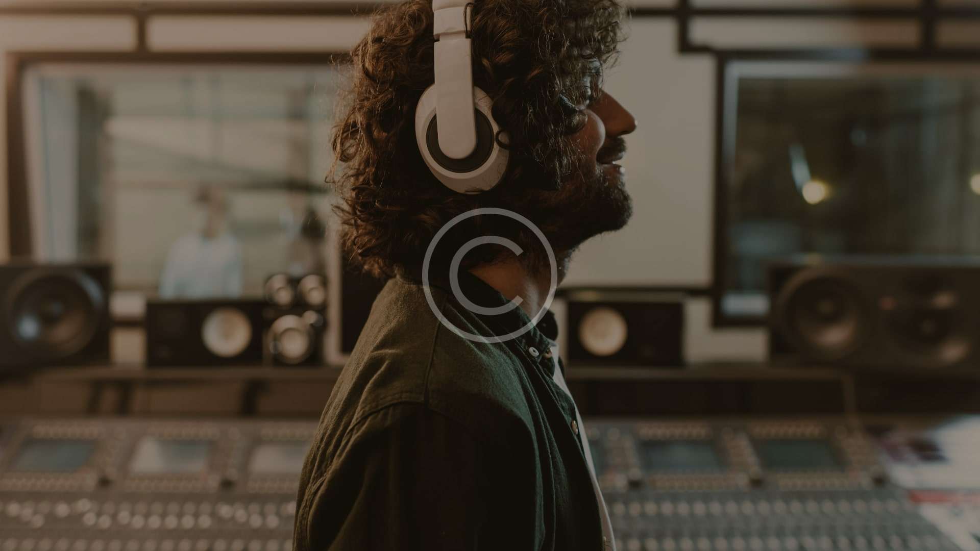 music-slider-slide_1-copyright1.jpg